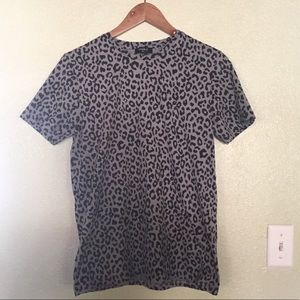 Men’s Size Small Animal Print Tee